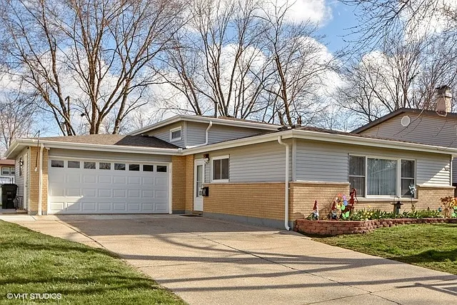 214 Lee St photo 1