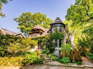 3025 Queen St E, Toronto, ON M1N 1A5