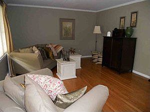 5th image of 17 Pinewood Ave