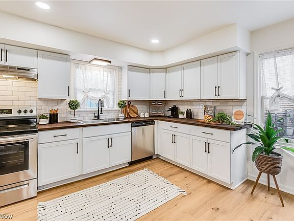 2nd image of 3254 Starlite Dr NW
