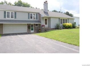 4257 Freeman Rd, Middleport, NY 14105