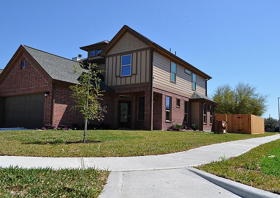 1st image of 18655 Seaton Dr