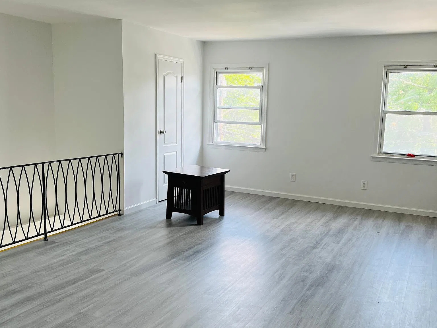 3 bed, 1100 sqft, $3,300 — Photo 3