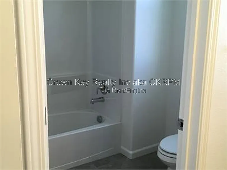 3831 Comstock Pl — Photo 12
