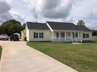 1075 Blue Spruce Dr, Mooresville, NC 28115