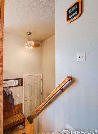 5th image of 104 N Quentine Ave