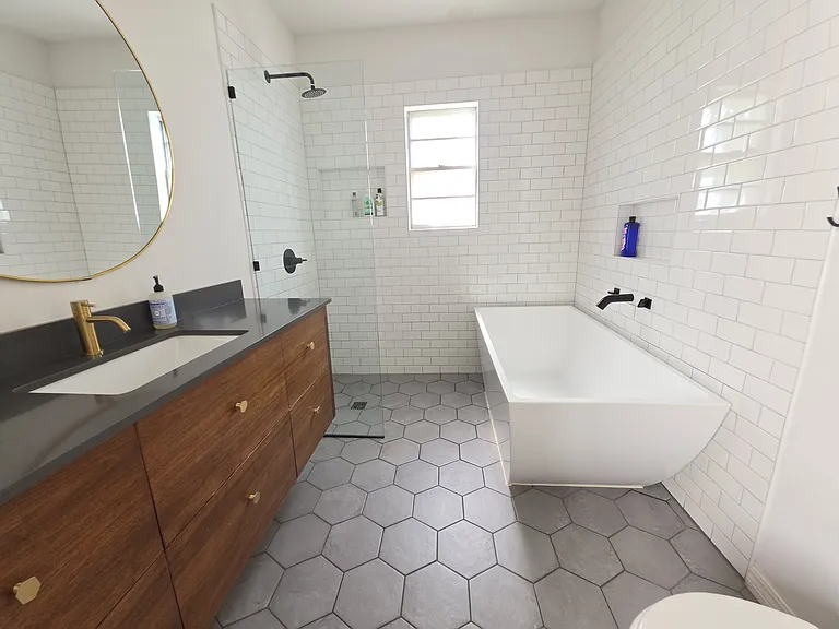 1107 Woodlawn Pl — Photo 9