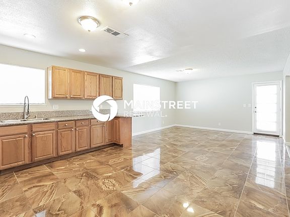 4th image of 4570 Paseo El Rio Dr
