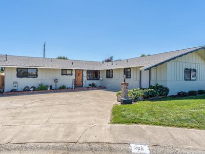 225 Zinfandel Drive, Ukiah, CA, 95482