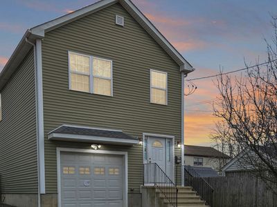 26 Greenfield Dr, Bridgeport, CT, 06606