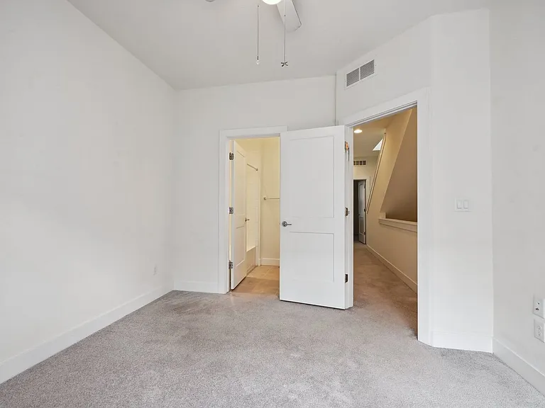 1056 Navajo St — Photo 19