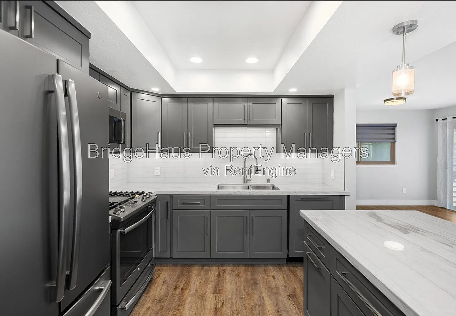 2 bed, 2.0 bath, 942 sqft, $3,200 — Photo 1