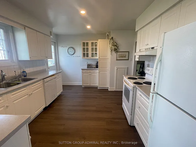 162 Bayshore Dr — Photo 22