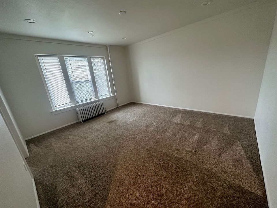 1st image of 116 3rd Ave N #107