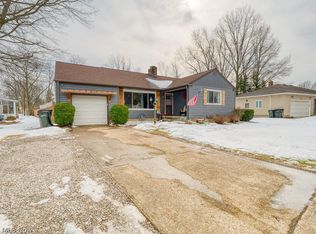 1023 N Pasadena Ave, Elyria, OH 44035