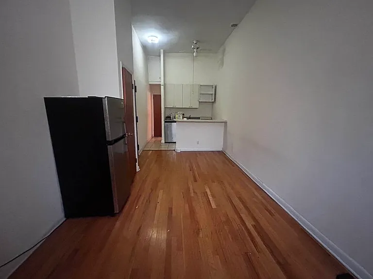 1569 York Ave #1B — Photo 3