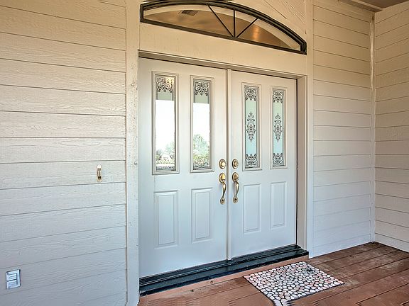 3rd image of 2387 W Charteroak Dr