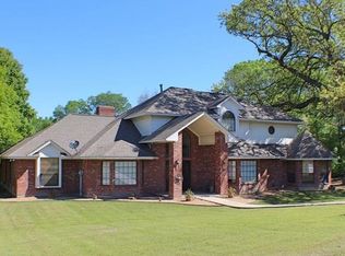 521 Seneca Dr, Waxahachie, TX 75165