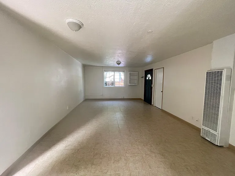 4851 Voltaire St — Photo 11