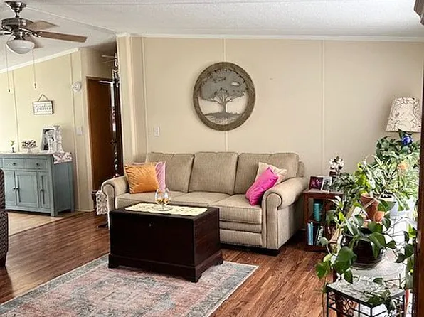 1124 Cypress Dr, Wildwood, FL 34785