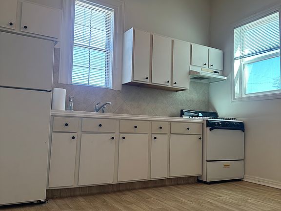 5th image of 900 Upson Dr #A
