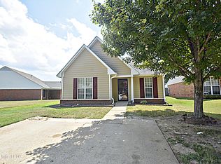 1215 Payton Dr N, Southaven, MS 38671
