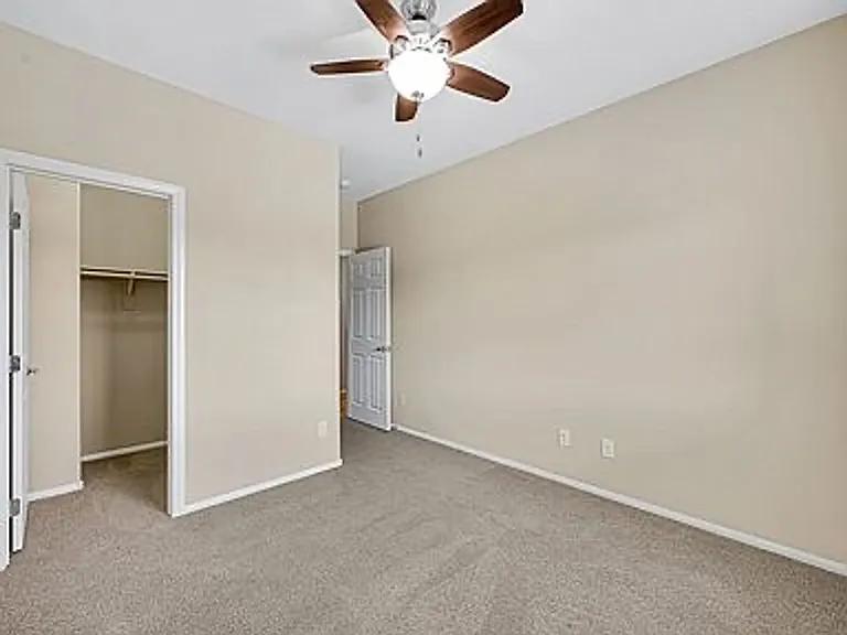 9122 Island Wolf Ave — Photo 25