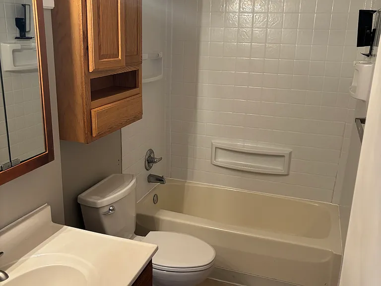 234 Broadmoor Ave — Photo 3