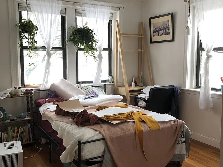 31 Egremont Rd #3C — Photo 1