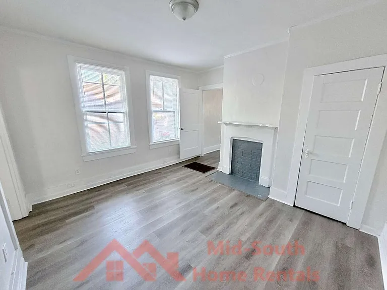 331 W Dison Ave — Photo 6