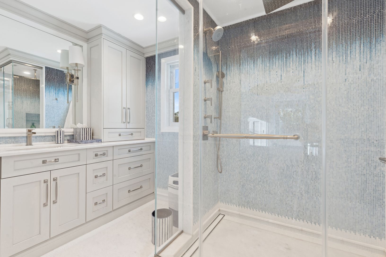  chic primary bath