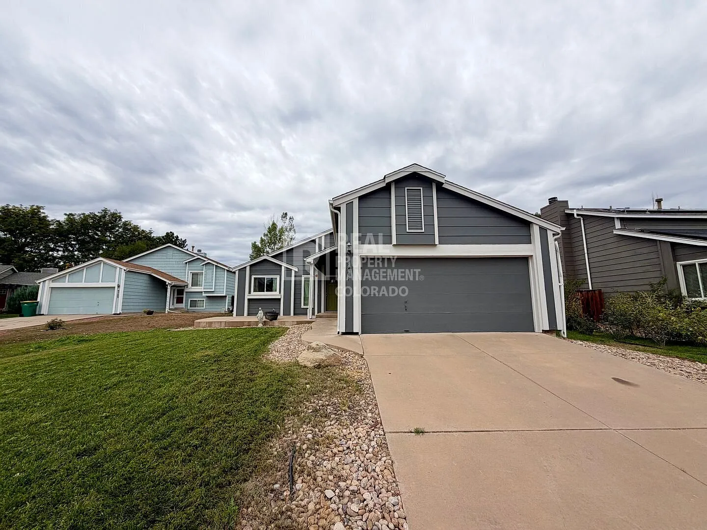 5 bed, 3.0 bath, 2100 sqft, $2,700 — Photo 1