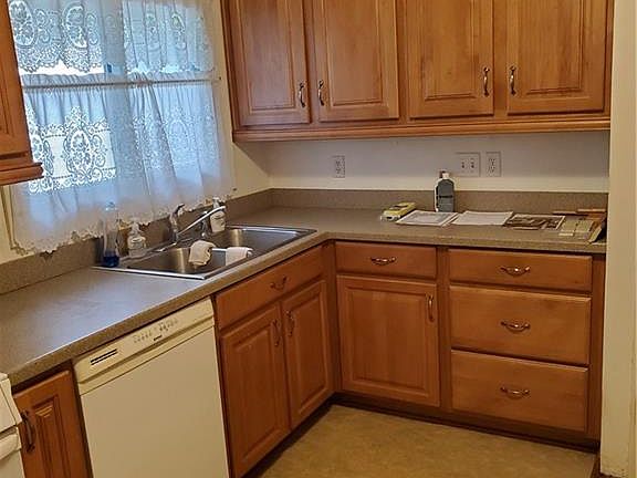 3rd image of 2240 Tarrallton Dr