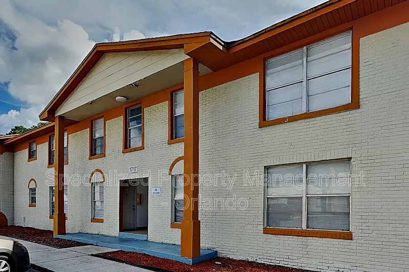 1717 Michigan Ave #B