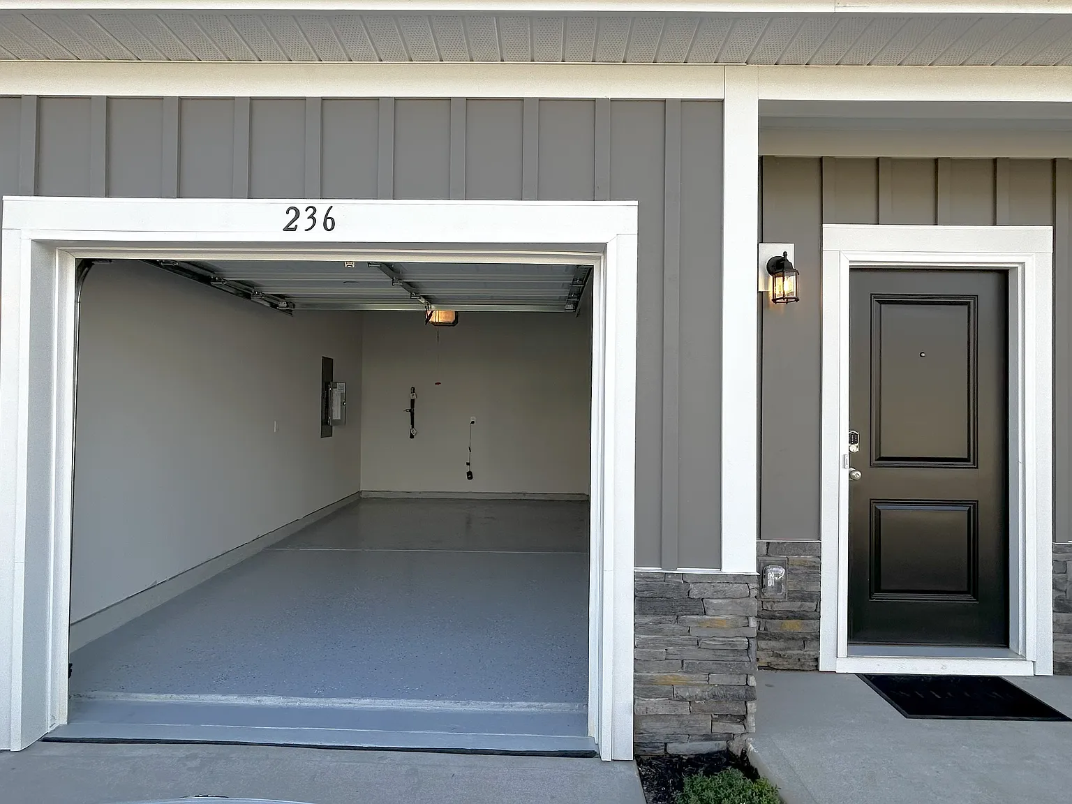 3 bed, 2.5 bath, 1470 sqft, $1,800 — Photo 2