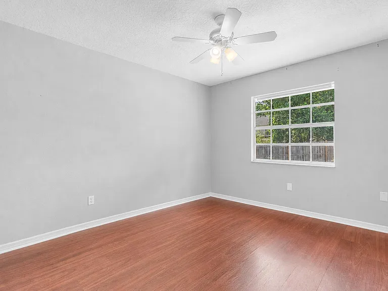 5829 Pitch Pine Dr — Photo 6
