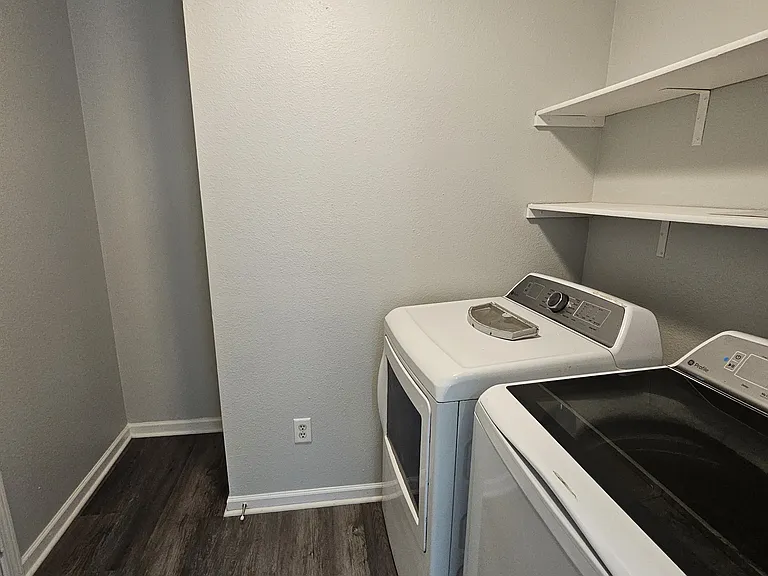 2319 Layton Park Dr — Photo 19