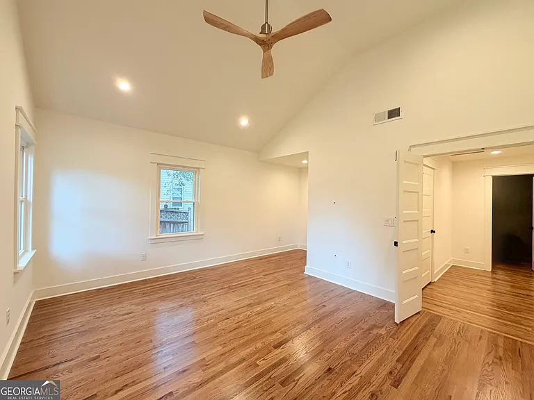 3300 Ridgecrest Rd SE — Photo 7