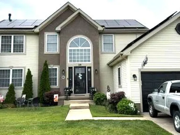 25 Red Gravel Cir, Sicklerville, NJ 08081