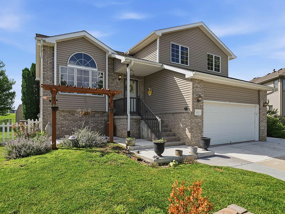 1st image of 8951 Prairie Village Dr