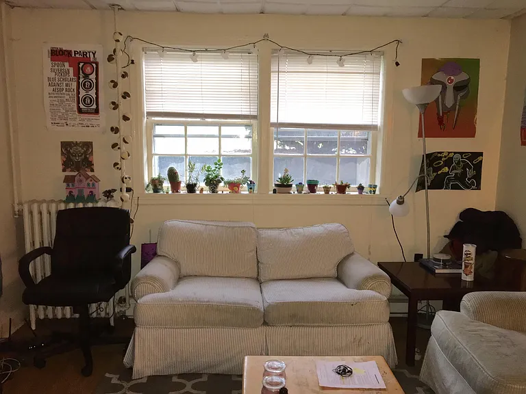 360 College St #3 — Photo 4