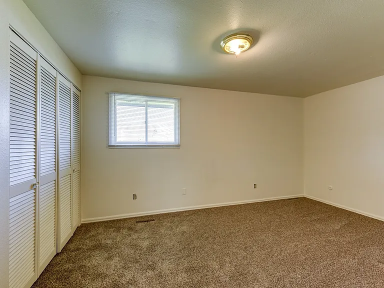 2056 Estes Ln — Photo 15