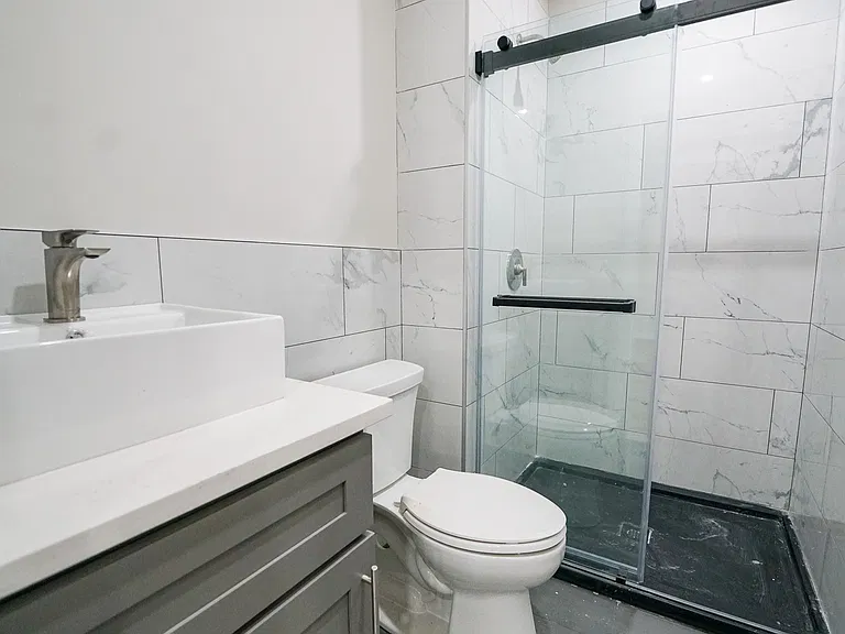 10 Blackwood St #102 — Photo 4