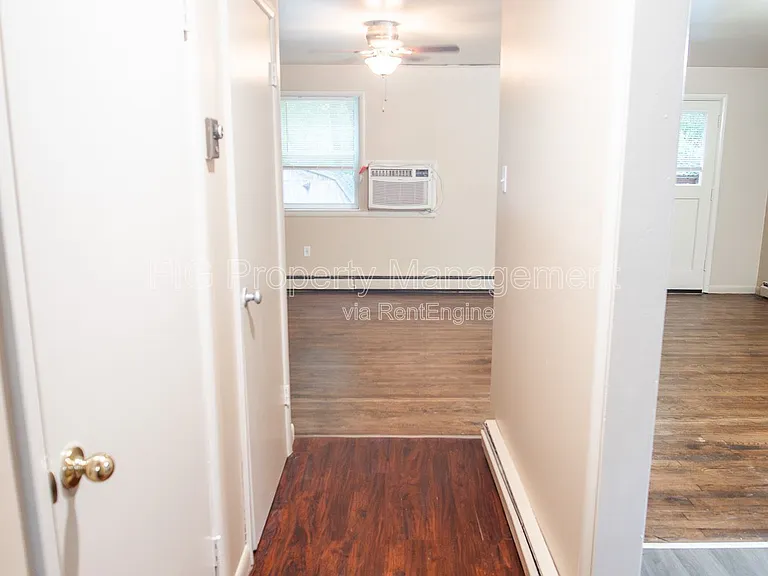127 Upper Airbase Ln #6 — Photo 2