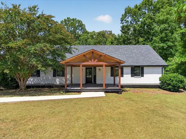 103 Landfall Ct, Roanoke Rapids, NC 27870