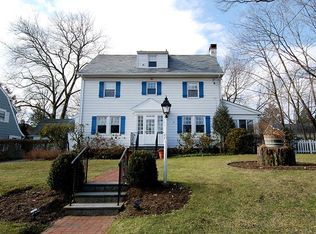 7 Hawthorn Rd, Larchmont, NY 10538