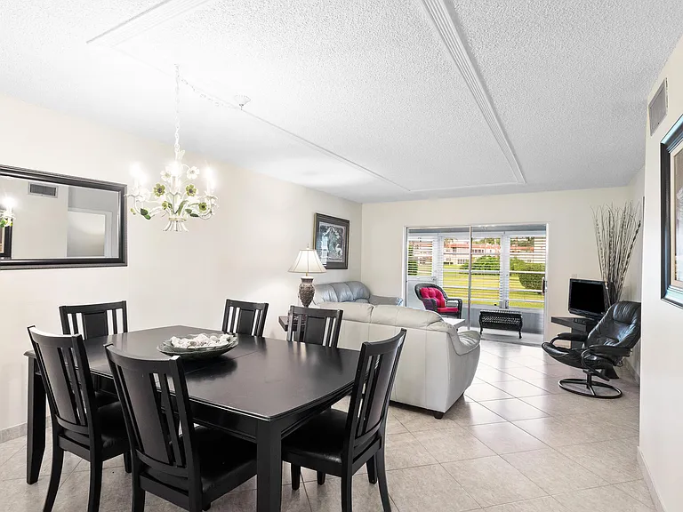 3 Abbey Ln #102 — Photo 4