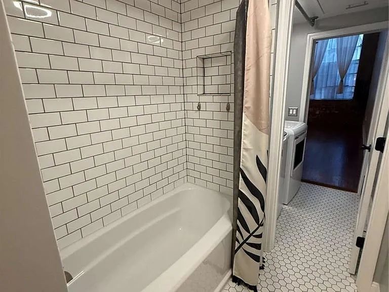210 Walker St SW #8 — Photo 11