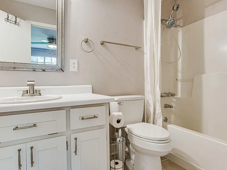 3420 Riverside Dr — Photo 34
