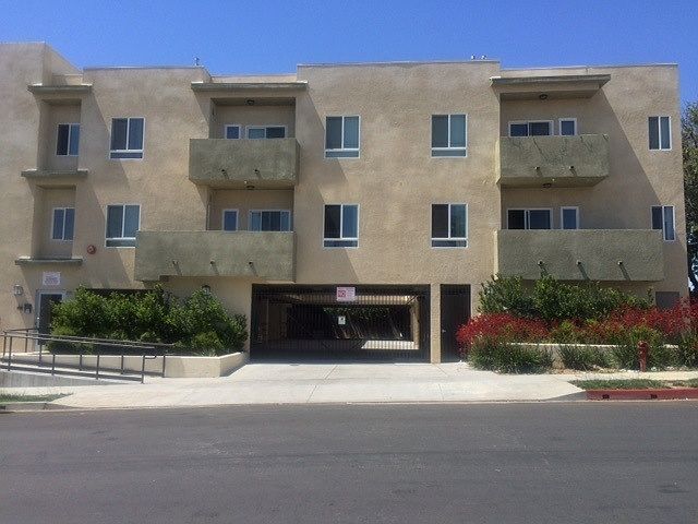 1st image of 251 Robinson St APT 201